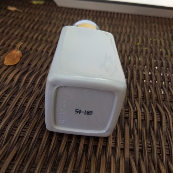 Vintage 80s Chanel #5 bath gel 🎈HOST PICK🎈 - Picture 2 of 4